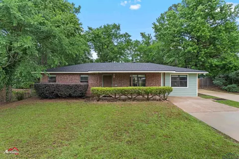 211 Locklear Ave, Longview, TX 75605 photo 1