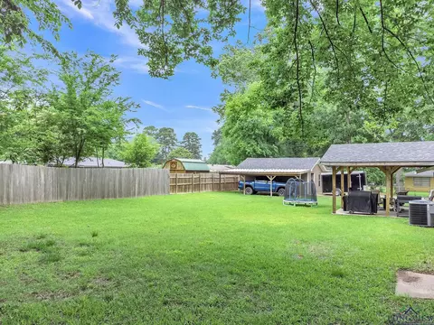 313 Walters St, Longview, TX 75603 photo 2