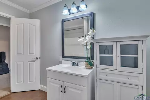 313 Walters St, Longview, TX 75603 photo 18