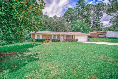 703 Vicky Dr, Longview, TX 75604 photo 1