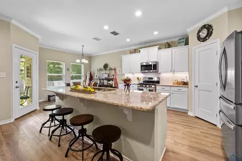 128 Brookway Ln, Longview, TX 75604 photo 9