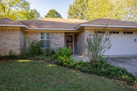 111 E Sycamore, Longview, TX 75604 photo 2