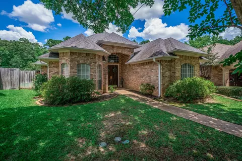3 Casey Ct, Longview, TX 75604 photo 2