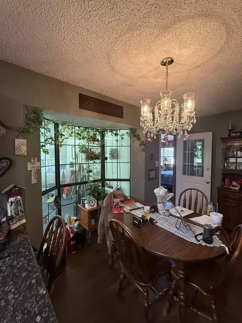 Dining - 572 E Mountain Rd, Longview, TX 75604 photo 1 of 3