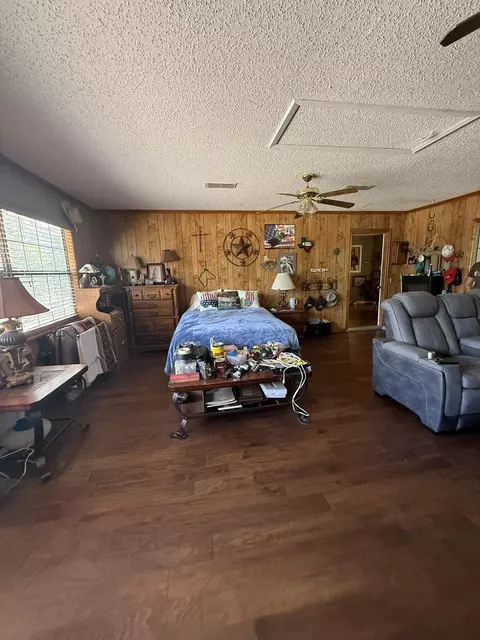 Bedroom - 572 E Mountain Rd, Longview, TX 75604 photo 1 of 5