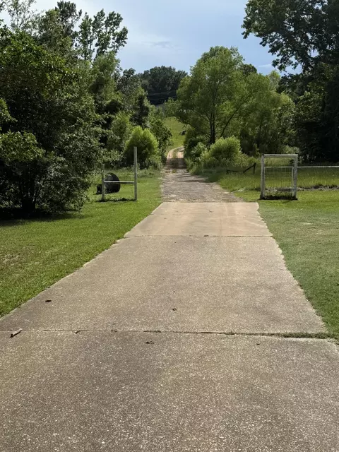 Other - 572 E Mountain Rd, Longview, TX 75604 photo 9 of 10