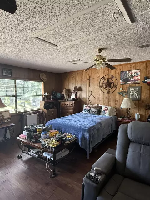 Bedroom - 572 E Mountain Rd, Longview, TX 75604 photo 2 of 5