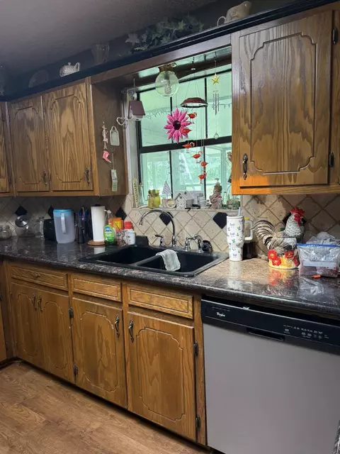 Kitchen - 572 E Mountain Rd, Longview, TX 75604 photo 1 of 11