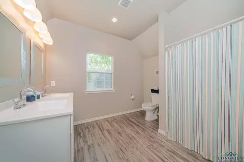 Bath - 207 Reel Rd, Longview, TX 75604 photo 3 of 3