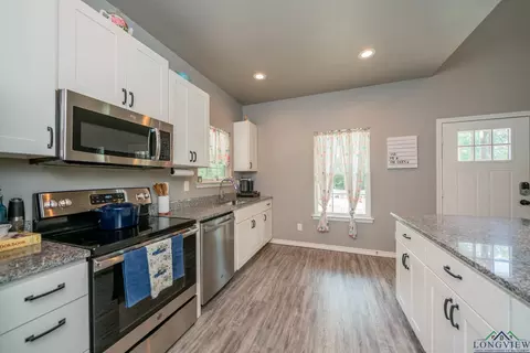 Kitchen - 207 Reel Rd, Longview, TX 75604 photo 1 of 1