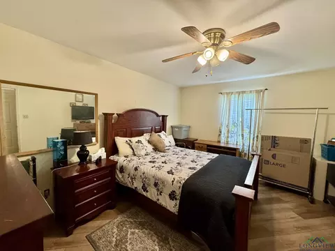 210 E Twilight Dr, Longview, TX 75604 photo 17