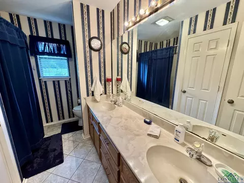 210 E Twilight Dr, Longview, TX 75604 photo 19