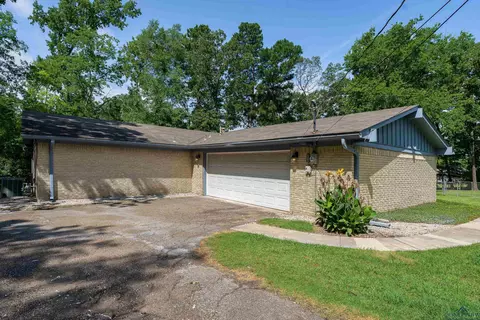 1004 Akin Dr, Longview, TX 75605 photo 5