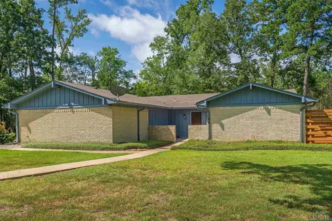 1004 Akin Dr, Longview, TX 75605 photo 4