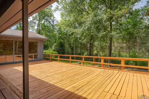 1004 Akin Dr, Longview, TX 75605 photo 13