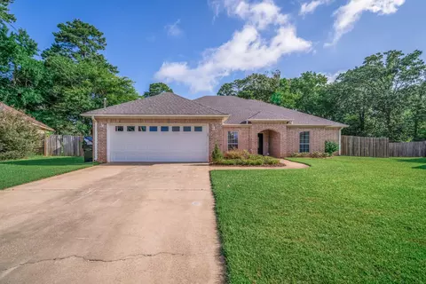 200 Ithaca Dr, Longview, TX 75604 photo 1