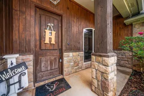 404 Ithaca Dr, Longview, TX 75604 photo 2
