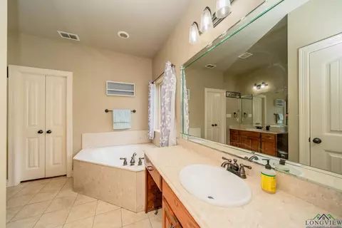 404 Ithaca Dr, Longview, TX 75604 photo 16