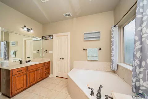 404 Ithaca Dr, Longview, TX 75604 photo 17