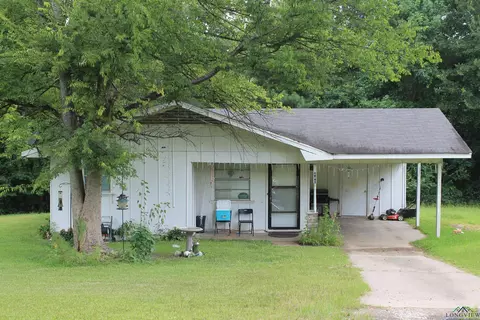 440 Ellis Dr, Waskom, TX 75692