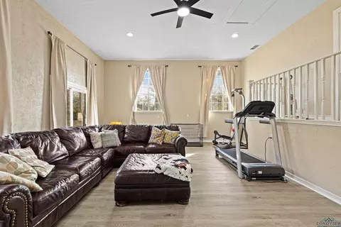 309 Dancer Dr, Longview, TX 75604 photo 23