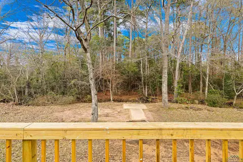 309 Dancer Dr, Longview, TX 75604 photo 5