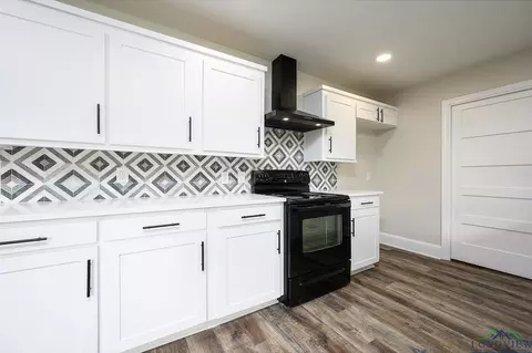 Kitchen - 1902 Beth Dr, Longview, TX 75604 photo 1 of 4