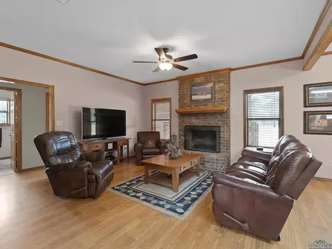 476 County Road 3201, Daingerfield, TX 75638 photo 7