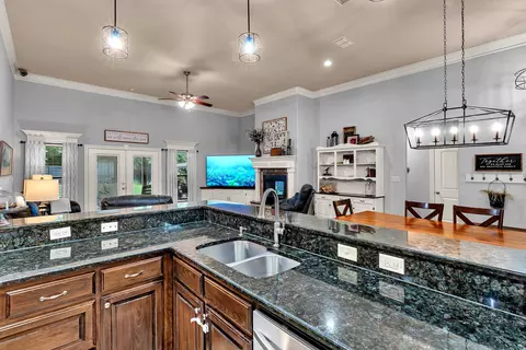 325 Cedar Ridge Rd, Longview, TX 75602 photo 12