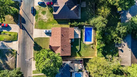 1317 Carnegie, Longview, TX 75601 photo 3