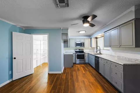 1317 Carnegie, Longview, TX 75601 photo 7