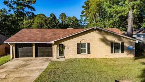 1317 Carnegie, Longview, TX 75601 photo 1