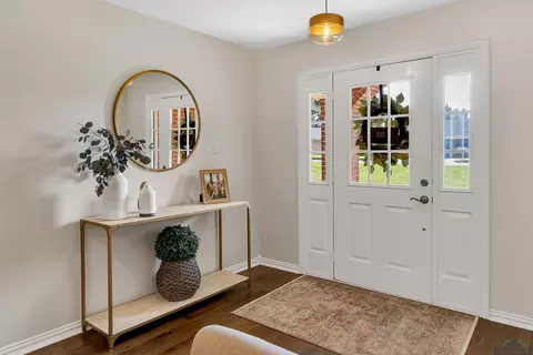Entry Way - 1809 Chisolm Trl, Longview, TX 75605 photo 2 of 5
