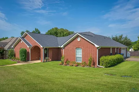 Exterior - 1809 Chisolm Trl, Longview, TX 75605 photo 1 of 4