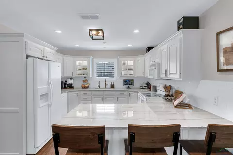 Kitchen - 1809 Chisolm Trl, Longview, TX 75605 photo 1 of 4
