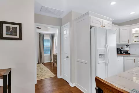 Entry Way - 1809 Chisolm Trl, Longview, TX 75605 photo 4 of 5