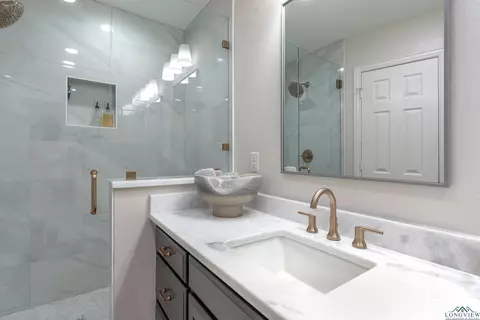 Bath - 1809 Chisolm Trl, Longview, TX 75605 photo 5 of 5