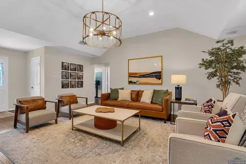 Living - 1809 Chisolm Trl, Longview, TX 75605 photo 4 of 4