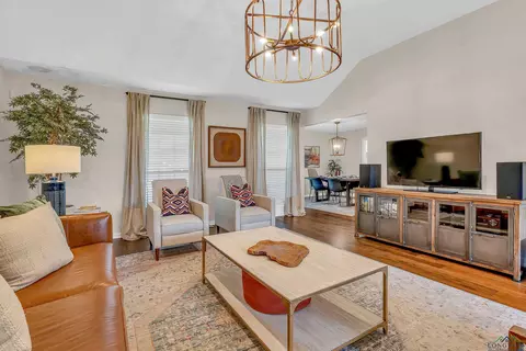 Living - 1809 Chisolm Trl, Longview, TX 75605 photo 2 of 4