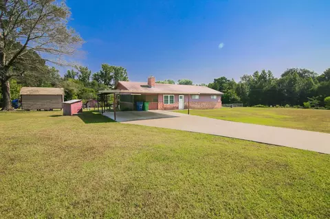 2825 Jay Dr, Longview, TX 75605 photo 2