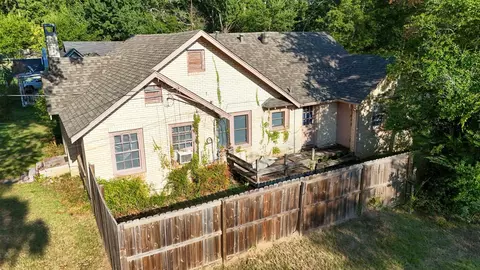 800 E Young St, Longview, TX 75602 photo 3