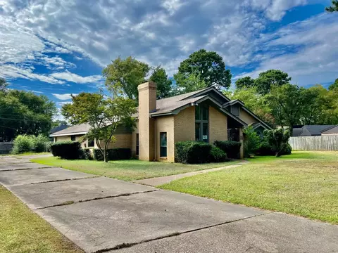 11 Stonegate Dr, Longview, TX 75601 photo 2