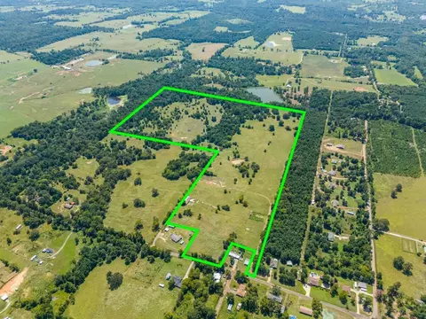 7981 Arrowwood Rd, Gilmer, TX 75644
