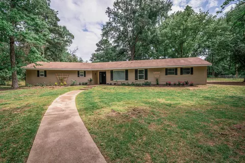 35 Circle Rd, Longview, TX 75602 photo 1