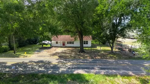 404 Forsythe St, Carthage, TX 75633