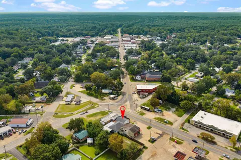 605 E Broadway, Jefferson, TX 75657 photo 4