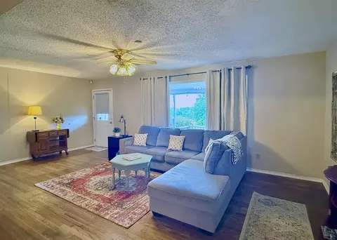 700 N Edith St, Longview, TX 75601 photo 9