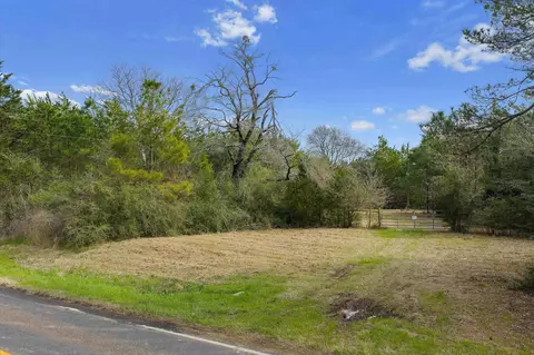 4127 Fm 139, Joaquin, TX 75954