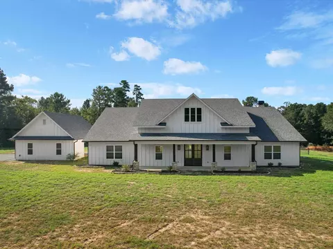 233 Coconut, Gilmer, TX 75644 photo 3