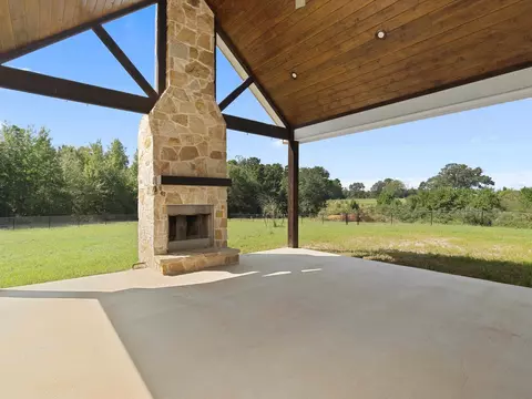 233 Coconut, Gilmer, TX 75644 photo 9